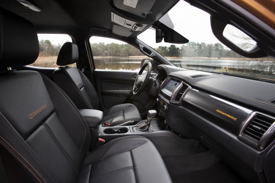 Интерьер Ford Ranger Wildtrak 2019 года  (EU) (фото 5 из 10)